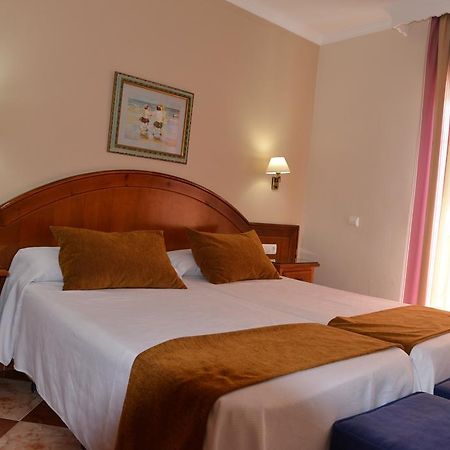 Hostal Cabo Roche 콘일데라프론테라 외부 사진