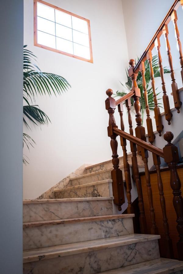 Hostal Cabo Roche 콘일데라프론테라 외부 사진